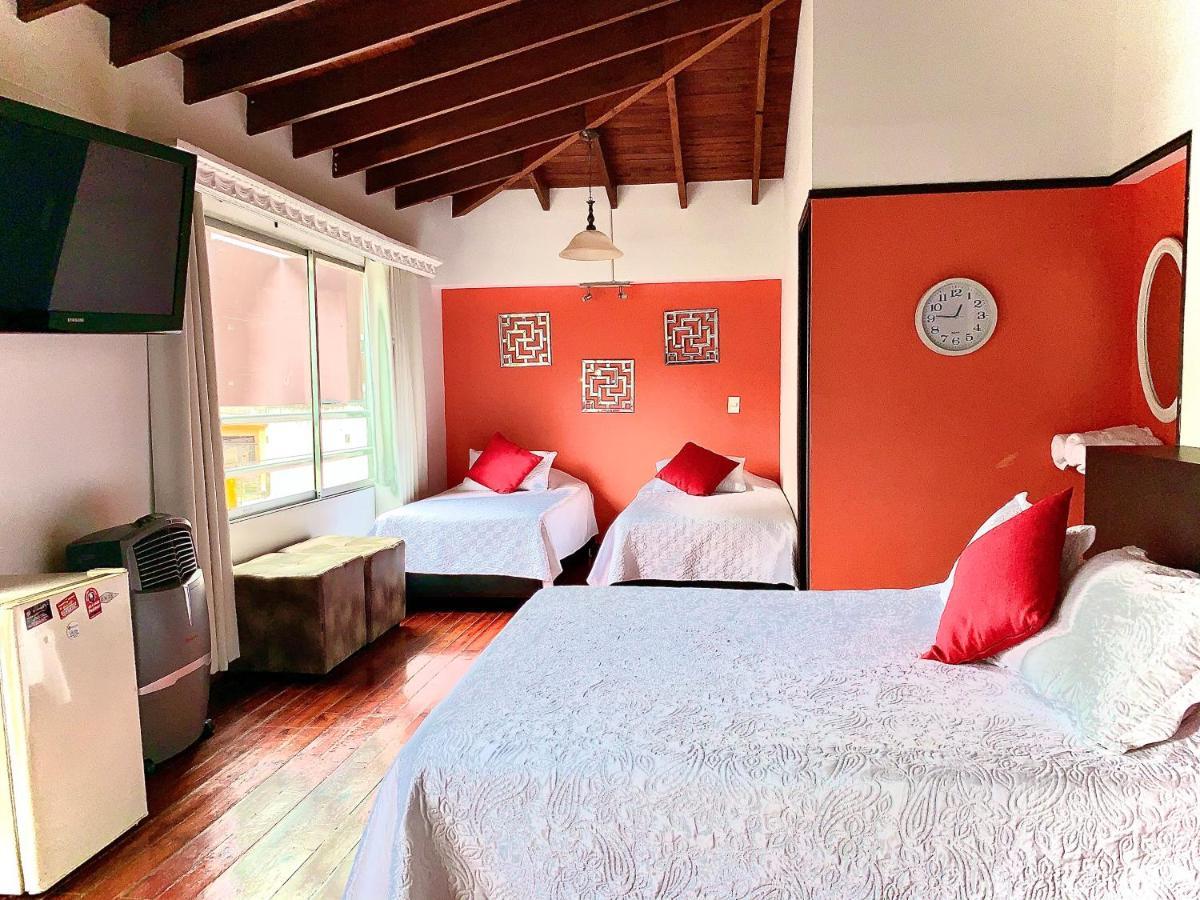 Hotel Lleras Premium #1 Medellin Bagian luar foto
