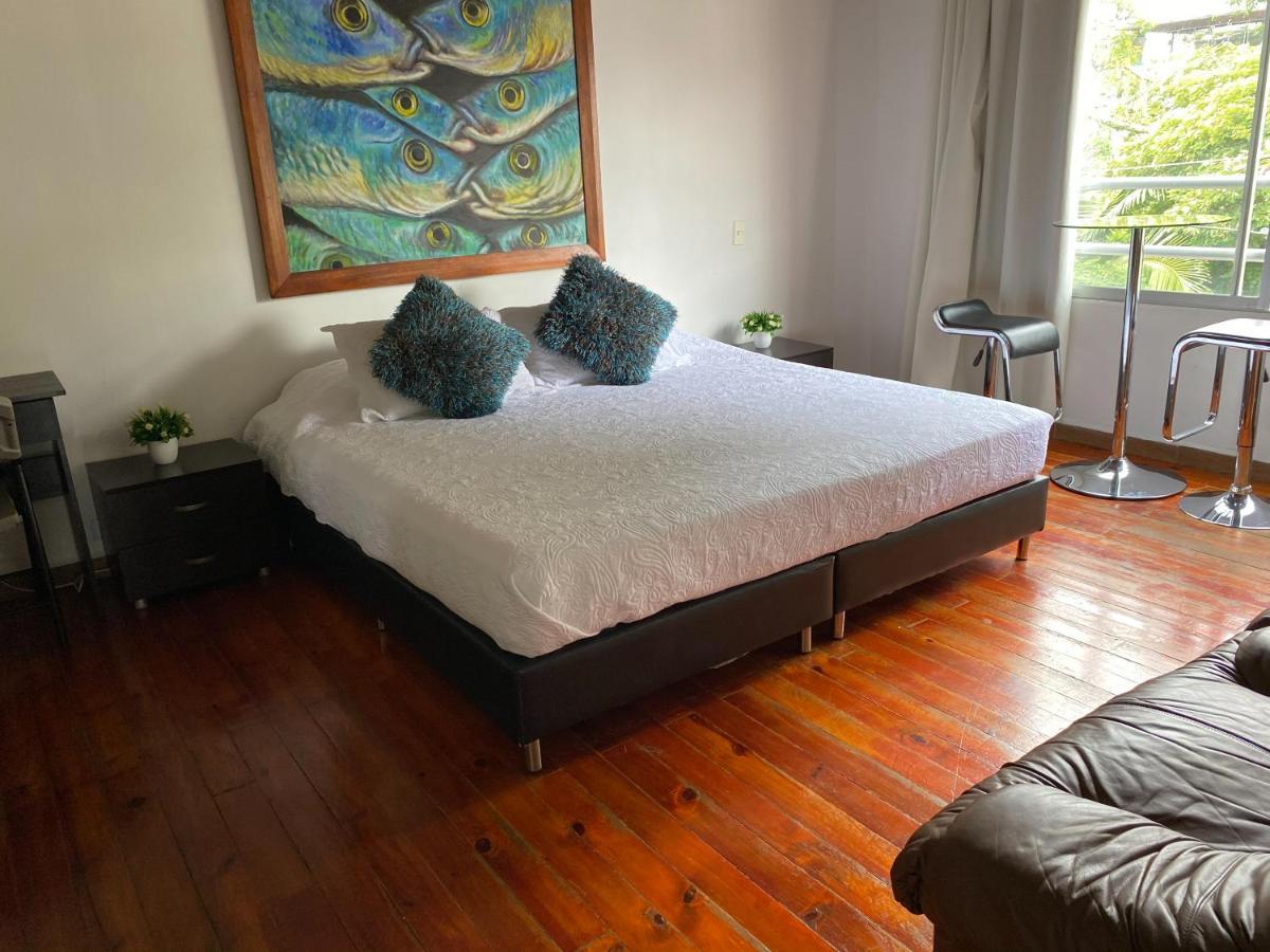 Hotel Lleras Premium #1 Medellin Bagian luar foto