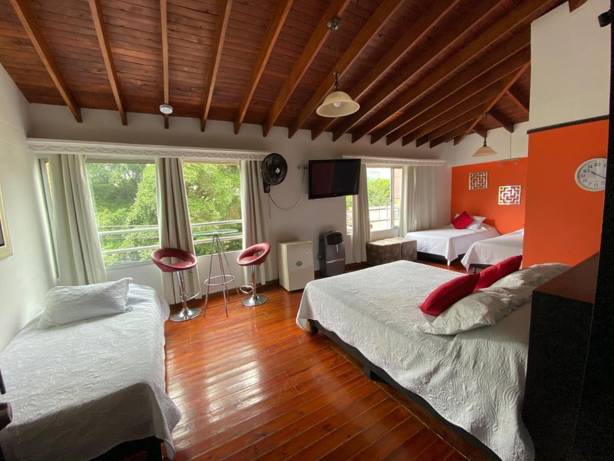 Hotel Lleras Premium #1 Medellin Bagian luar foto