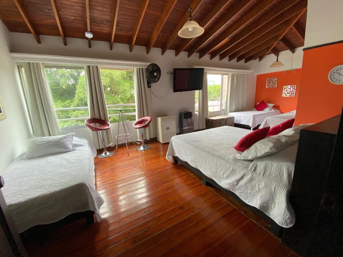 Hotel Lleras Premium #1 Medellin Bagian luar foto