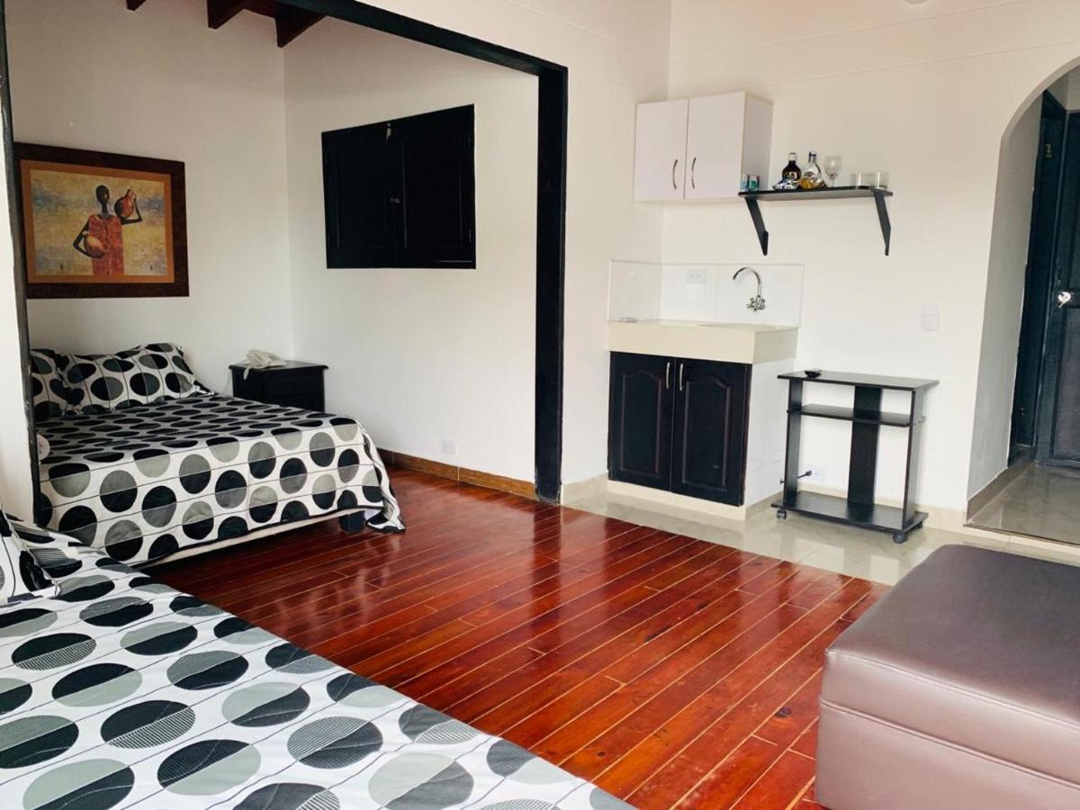 Hotel Lleras Premium #1 Medellin Bagian luar foto