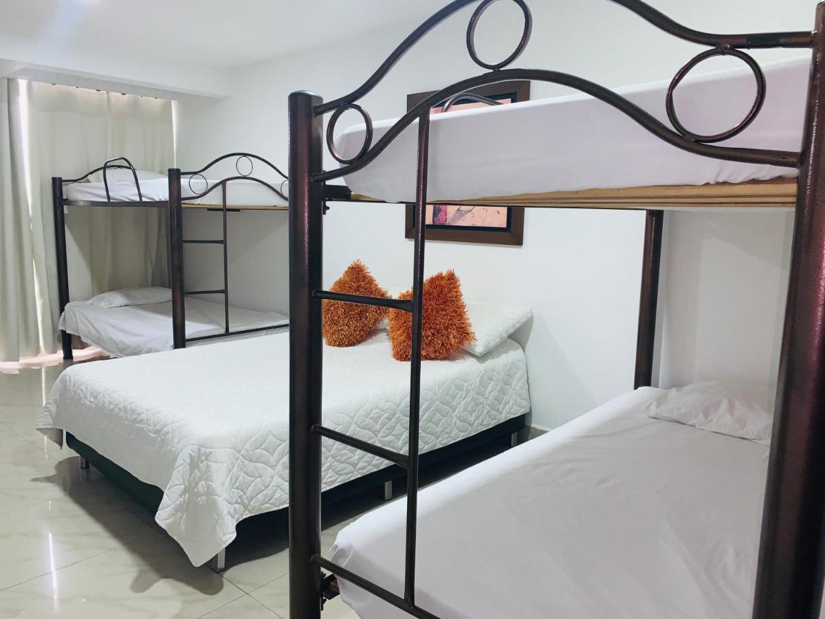 Hotel Lleras Premium #1 Medellin Bagian luar foto