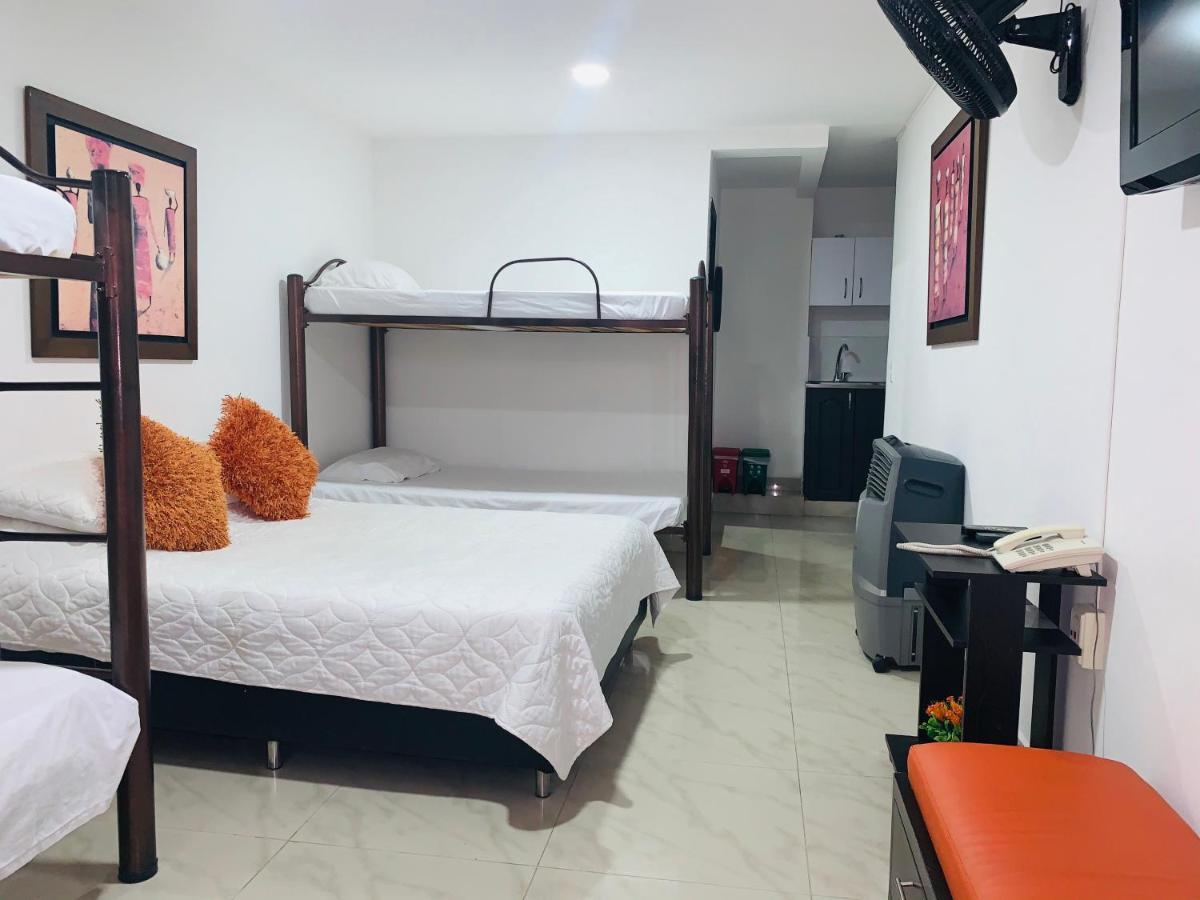 Hotel Lleras Premium #1 Medellin Bagian luar foto